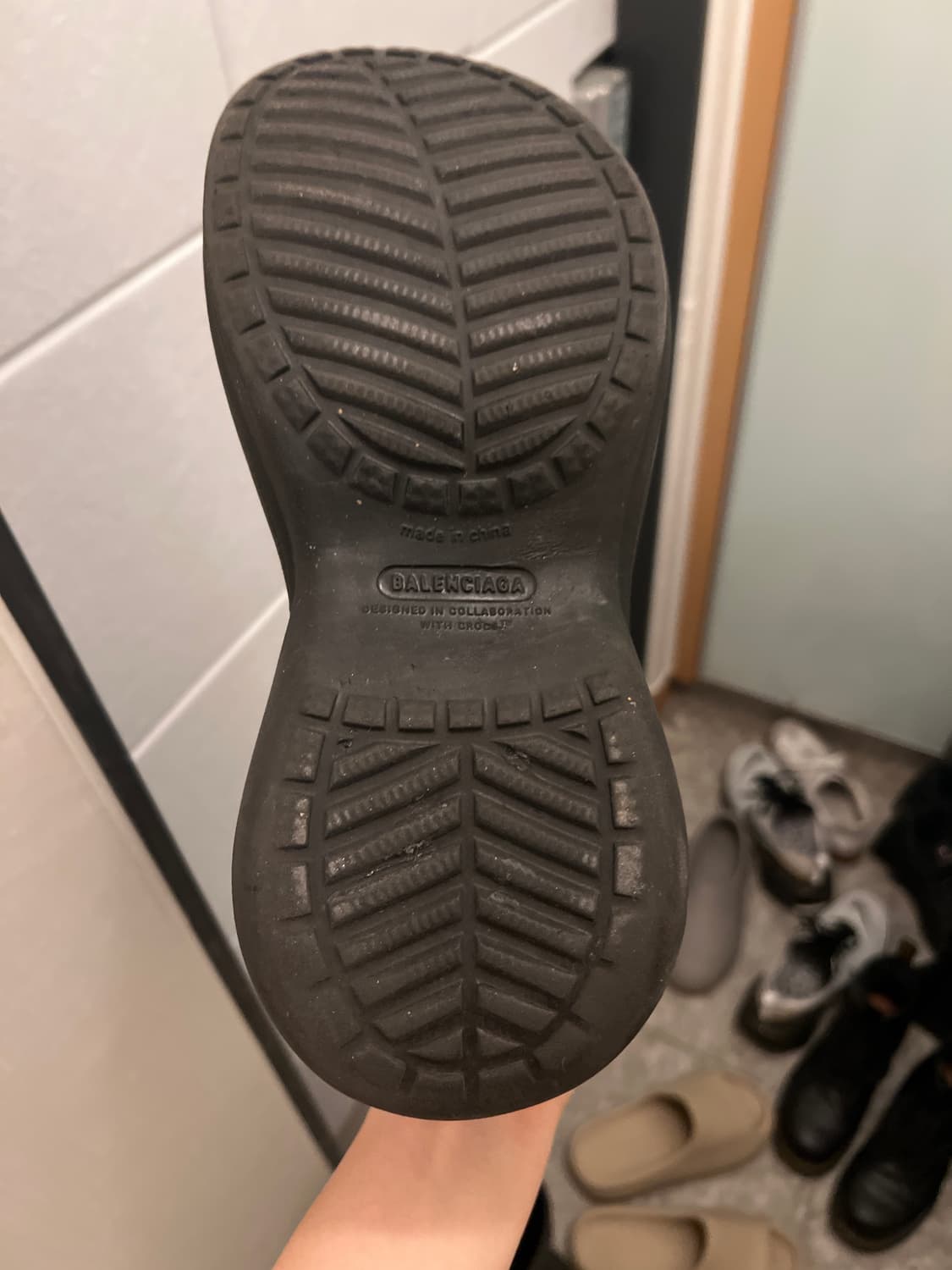 발렌시아가 크록스 부츠 블랙 상품이미지3