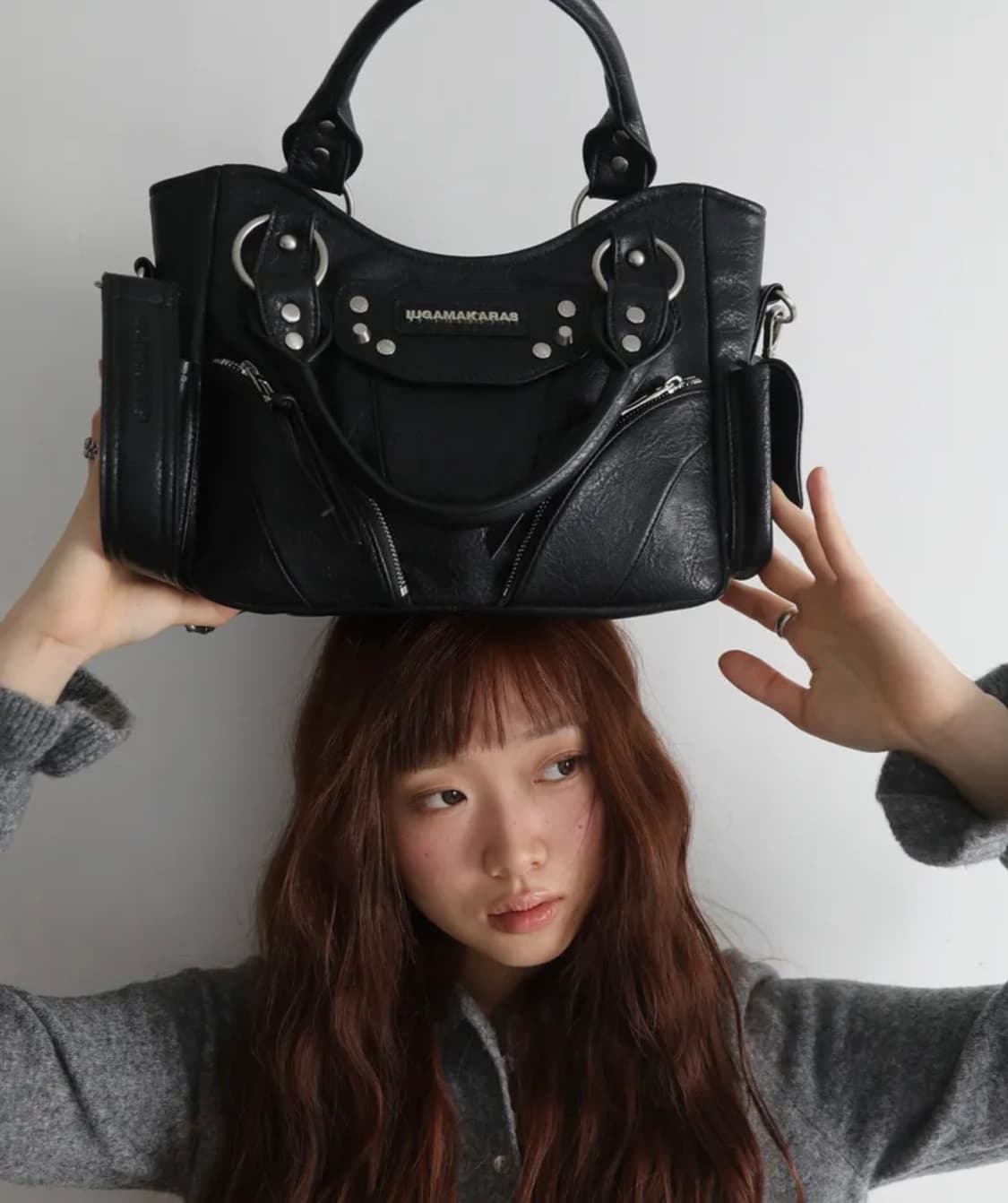 이우가마카라스 스터드 레더 미니 숄더백 상품이미지2