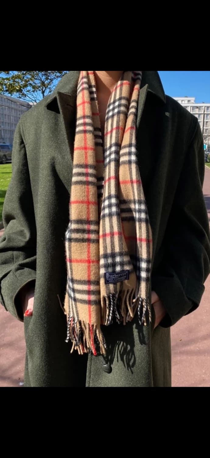 버버리 머플러 150X28cm (정품) 상품이미지1