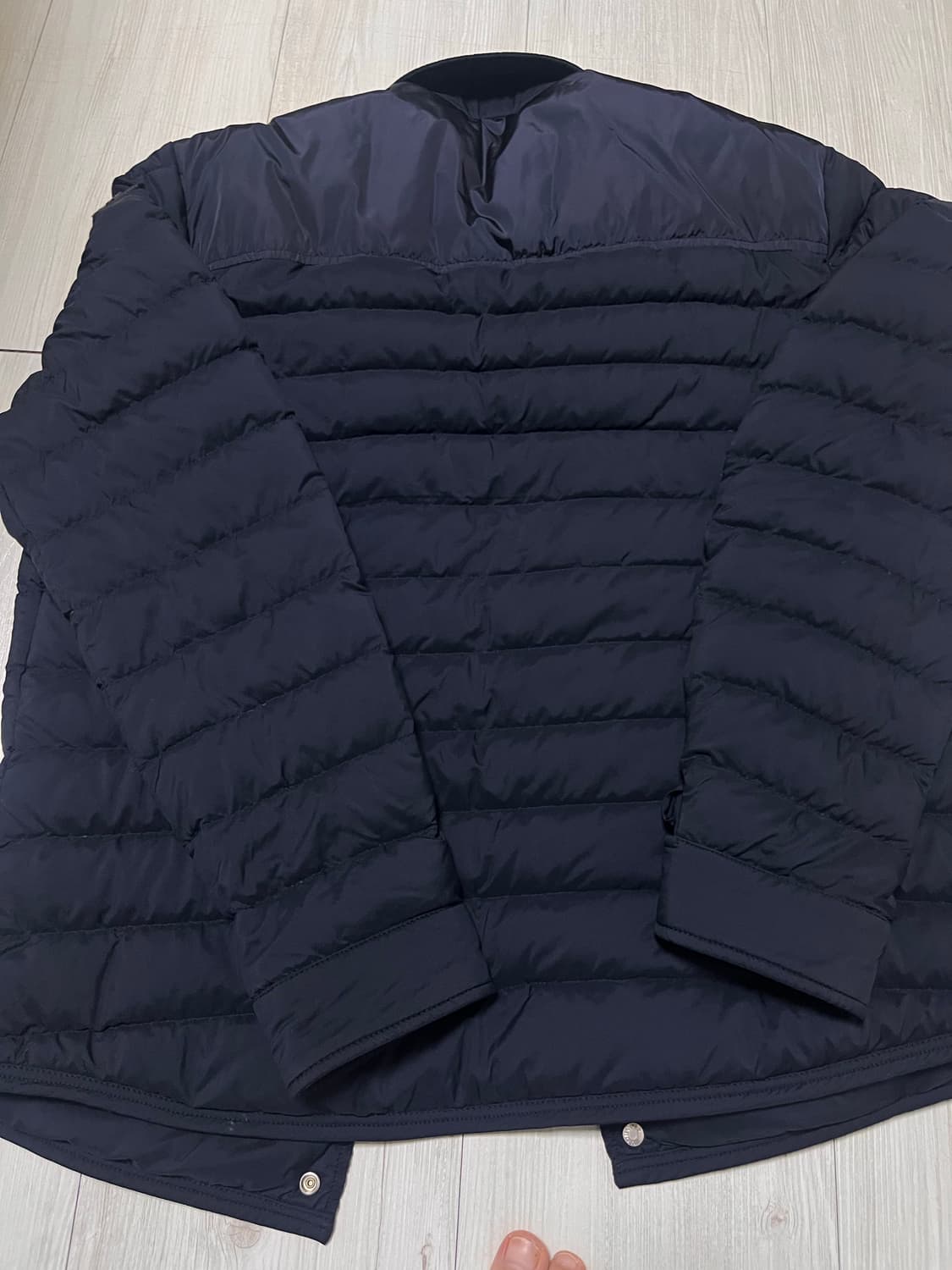 몽클레어 남성 경량패딩 네이비 상품이미지7