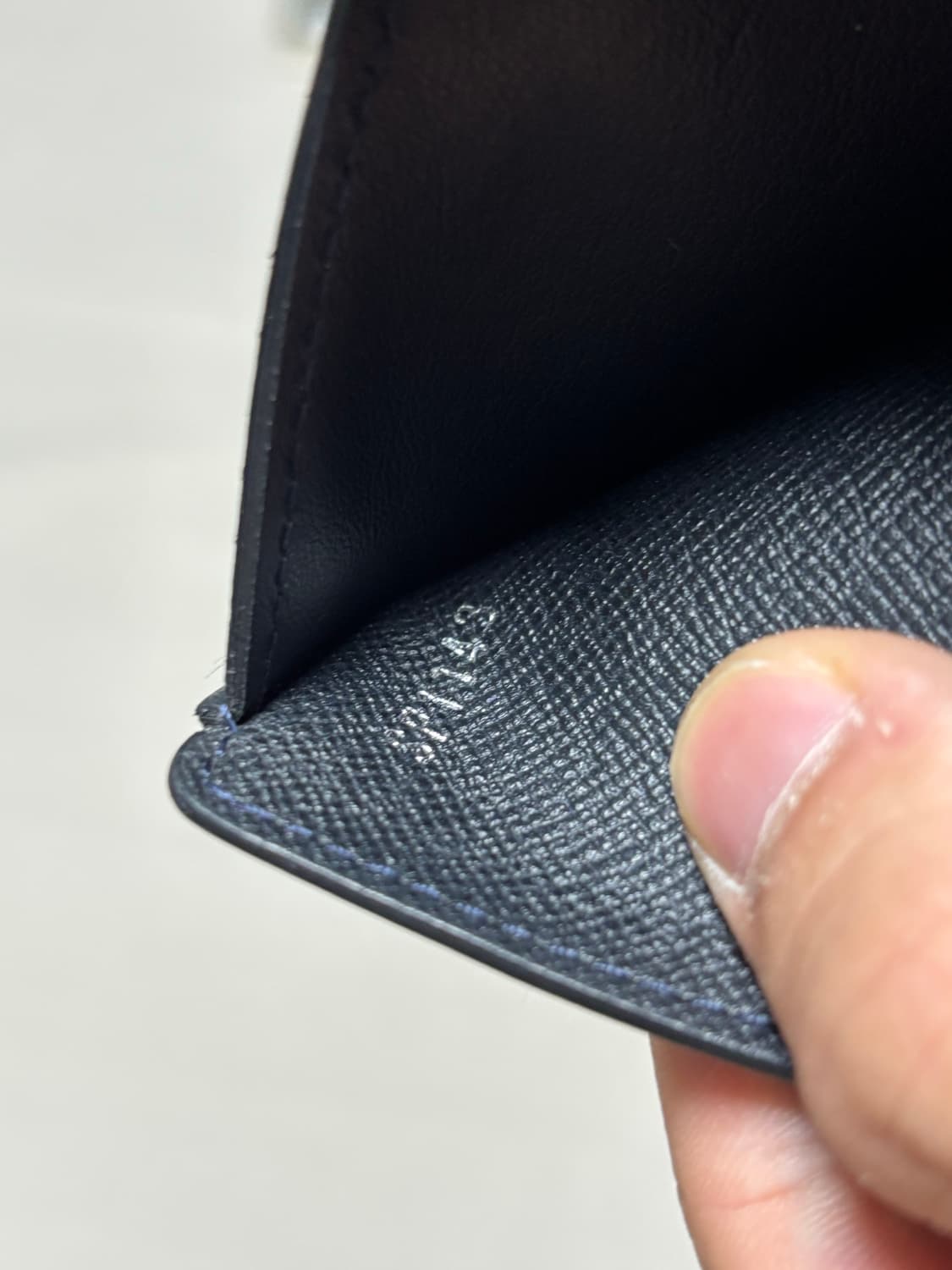 루이비통 타이가 월릿 반지갑  상품이미지9