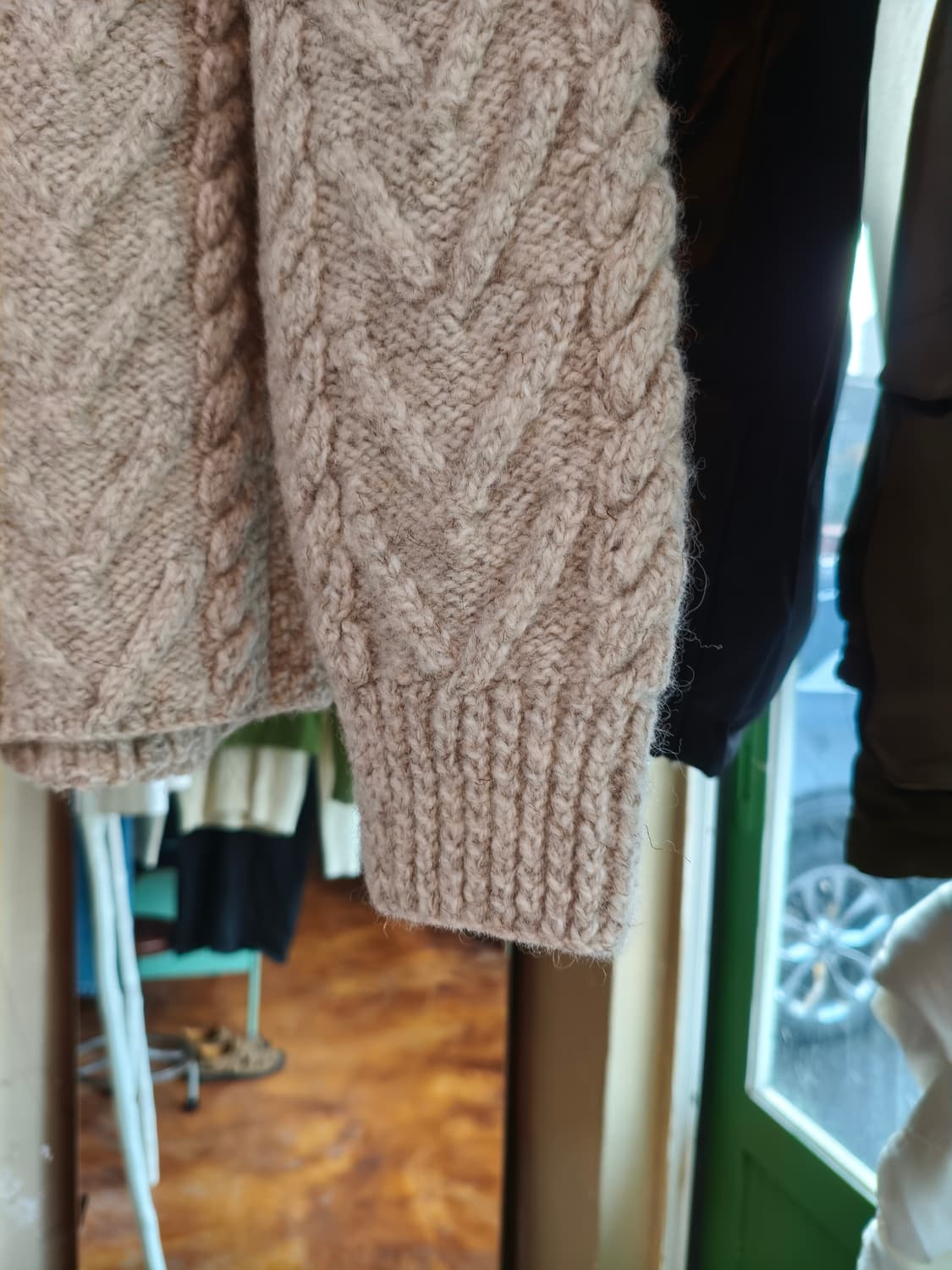 아테나디자인 케이블 니트 판매합니다 상품이미지3