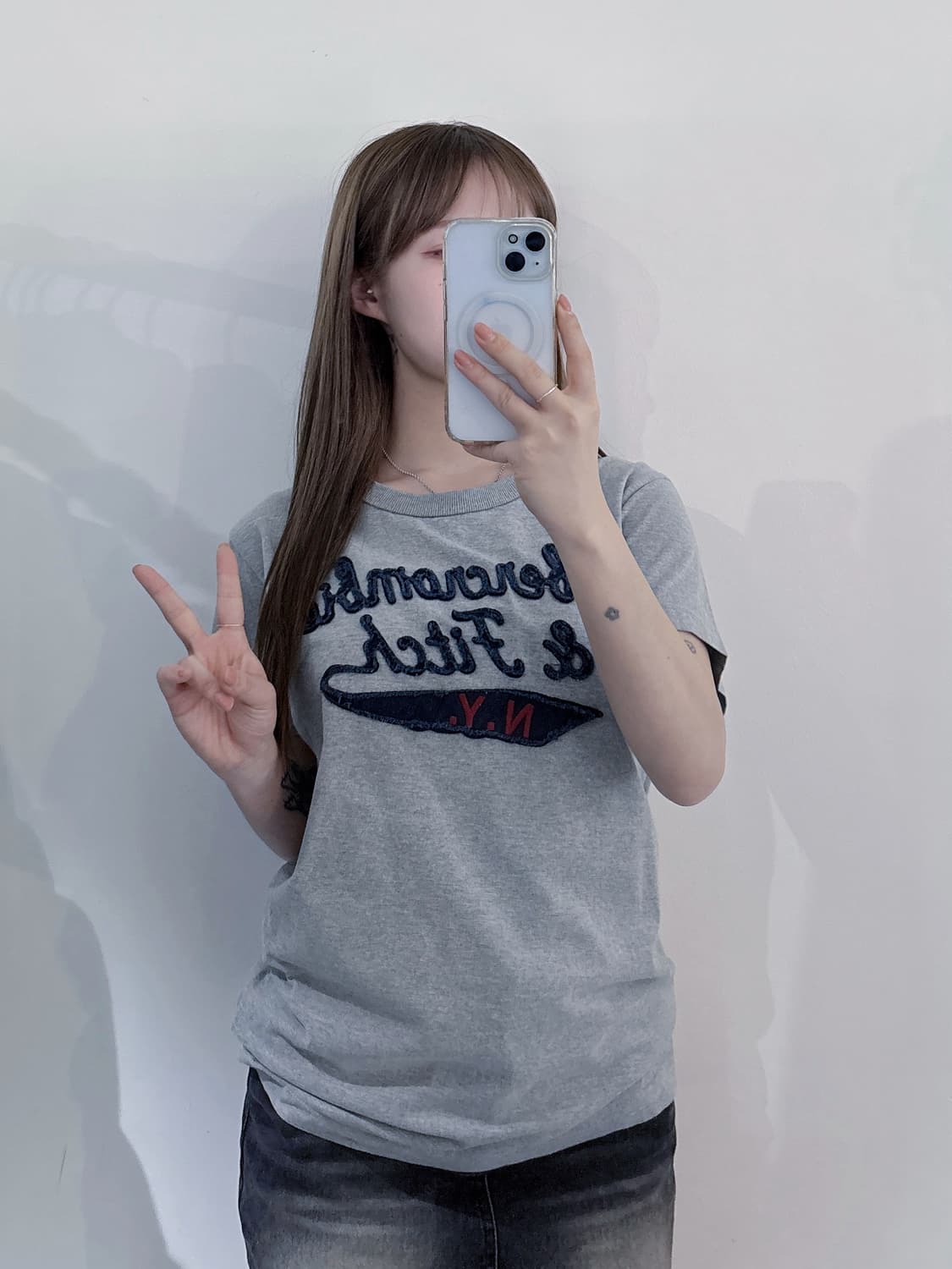 아베크롬비 그레이 빅로고 반팔 상품이미지2