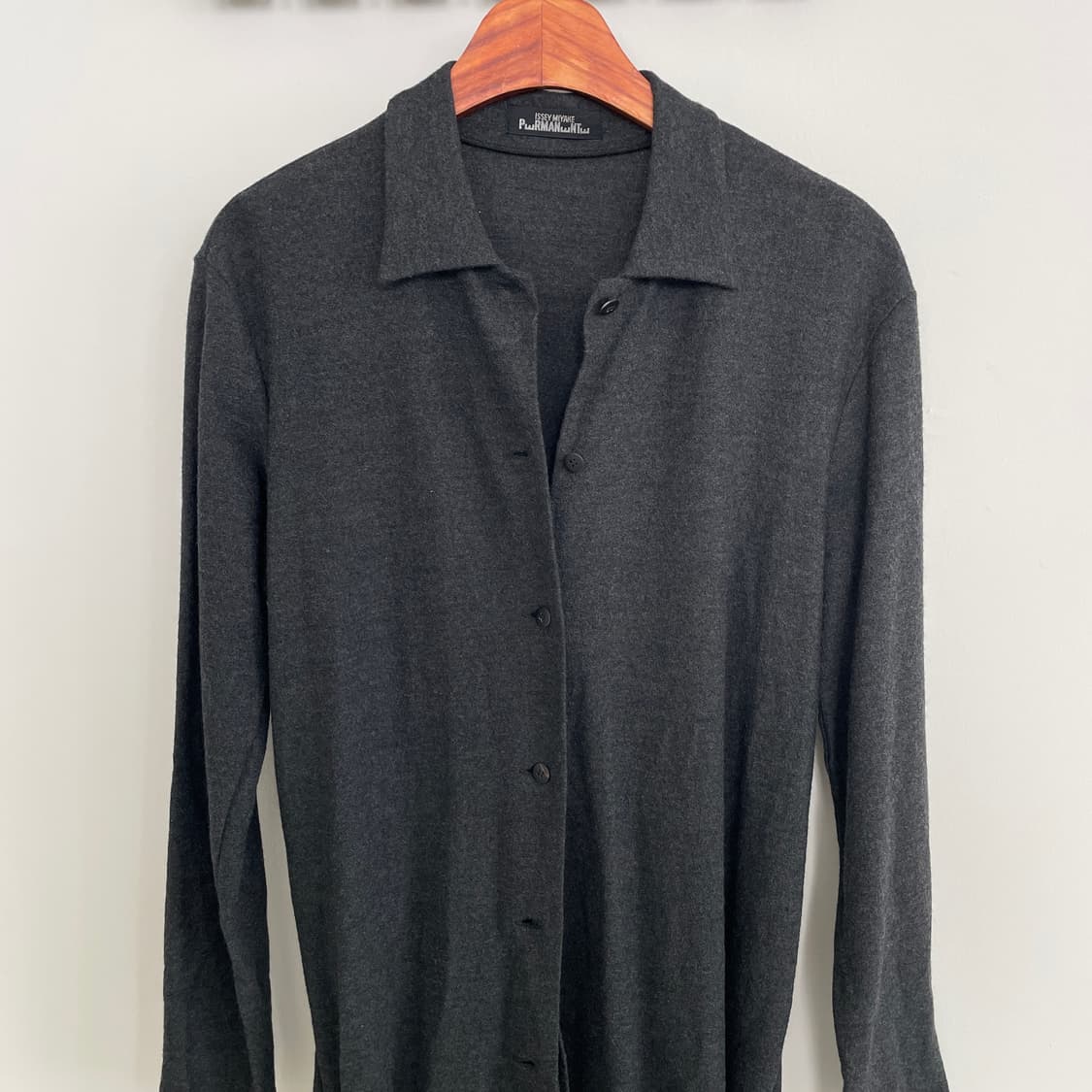 이세이미야케 퍼너먼트 비대칭 롱 셔츠 상품이미지2