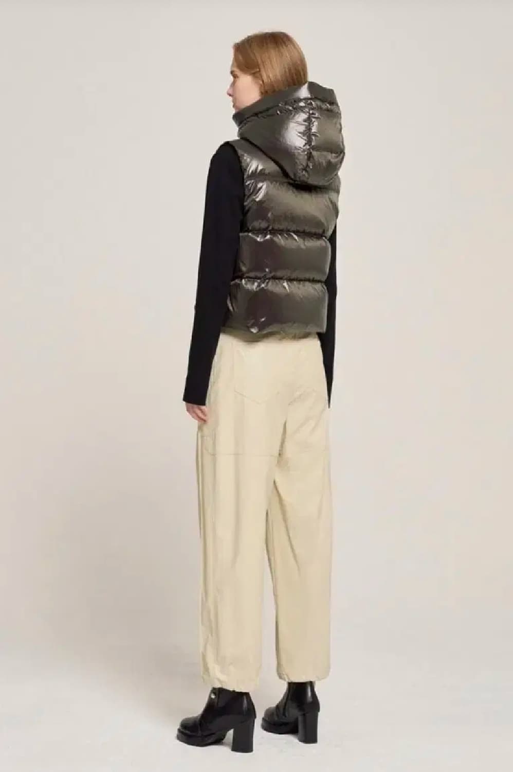 한섬 오즈세컨 2024 구스다운 후드  패딩 베스트 44~55 상품이미지2