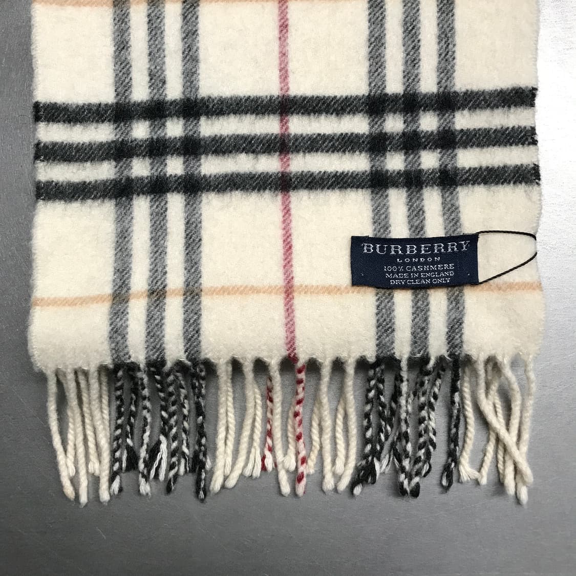 버버리 정품 캐시미어 머플러 아이보리 상품이미지3