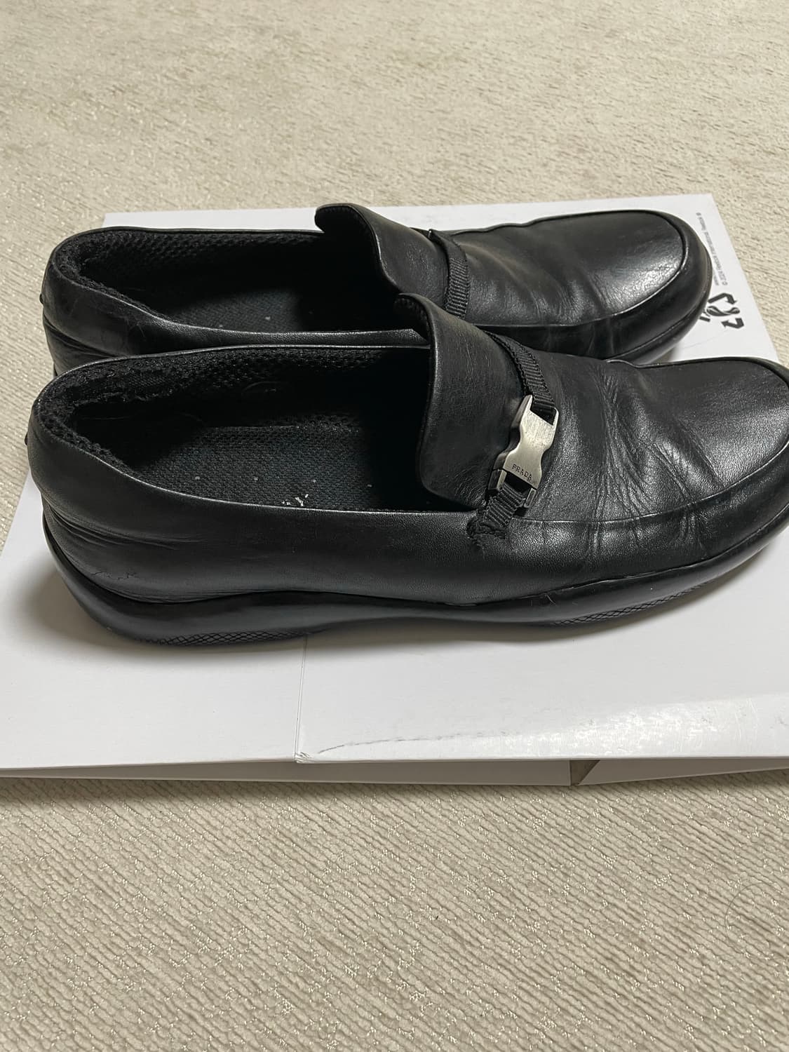 (본문필독)프라다 스포츠 버클 로퍼 상품이미지3