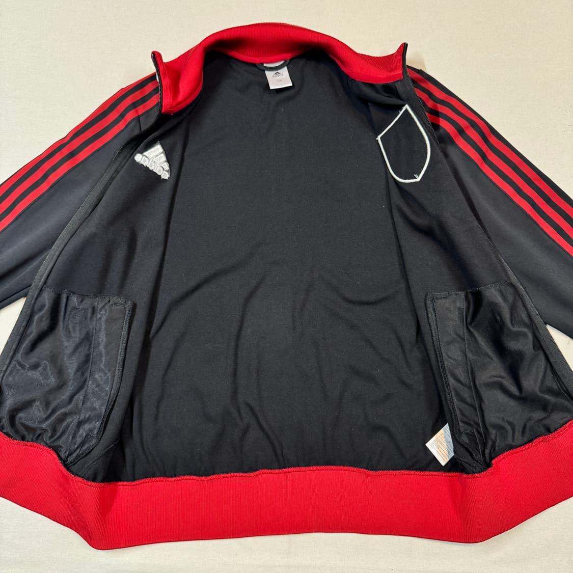 100) 아디다스 AC밀란 블랙/레드 삼선 트랙탑 상품이미지4