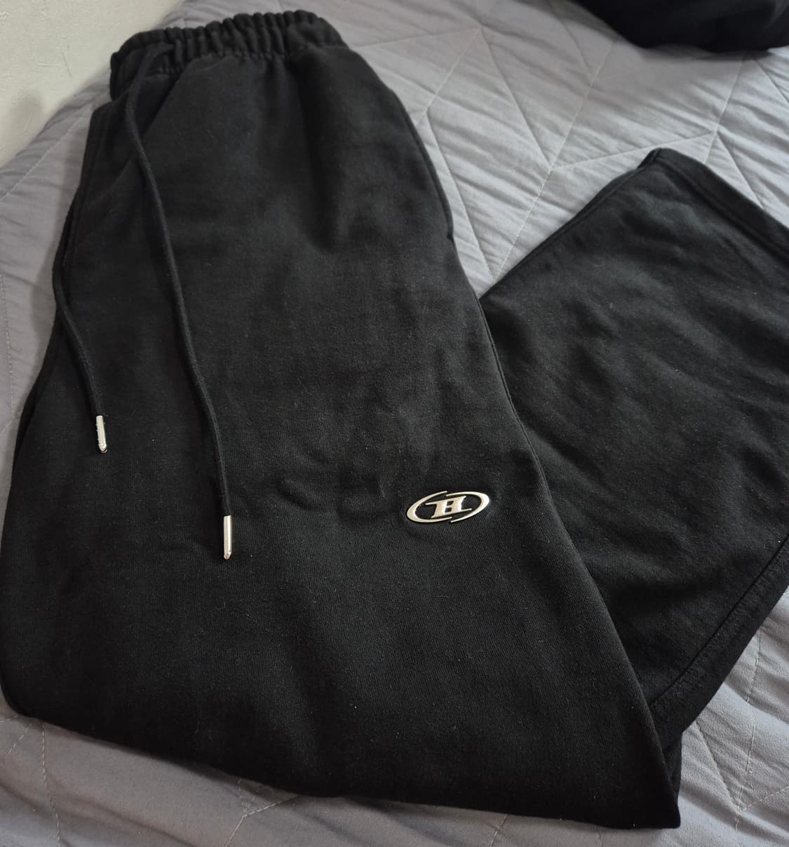 본투윈 블랙 스웻팬츠 상품이미지1