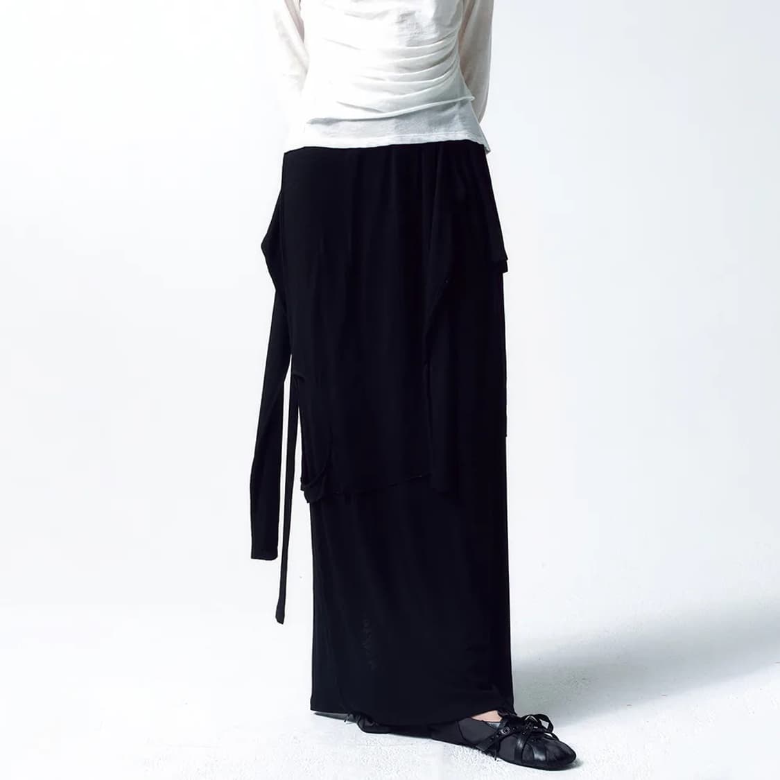 인사일런스 레이어 맥시 스커트 블랙 스몰 상품이미지1