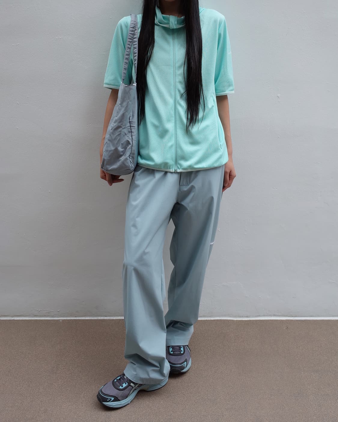 지초이 26-002 NYLON PANTS (DUSTY JADE) 상품이미지1