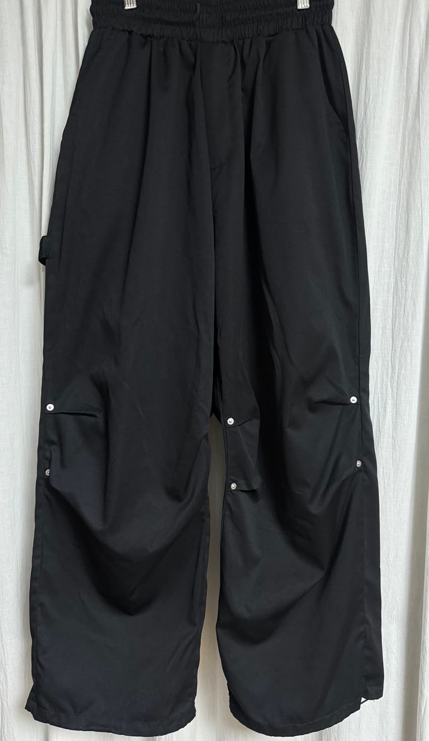 블랙업 네온 리벳 카펜더 와이드 스트링팬츠 상품이미지1