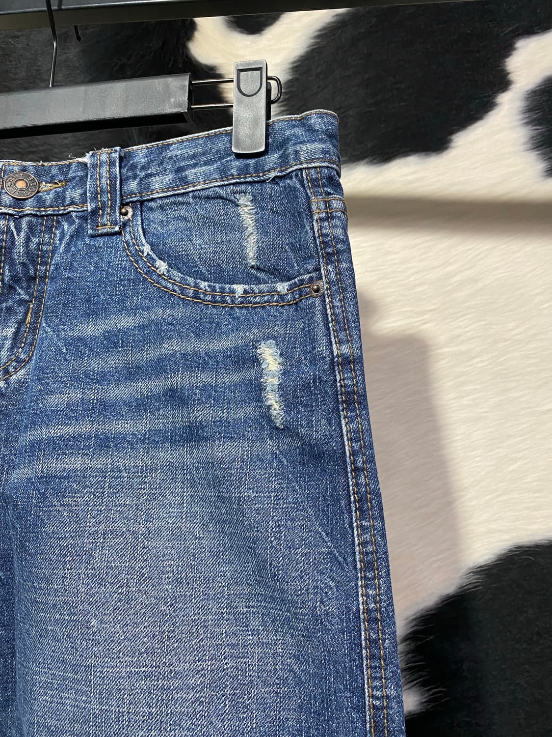 Boo’s jeans 데미지 디테일 데님 미니스커트 상품이미지4