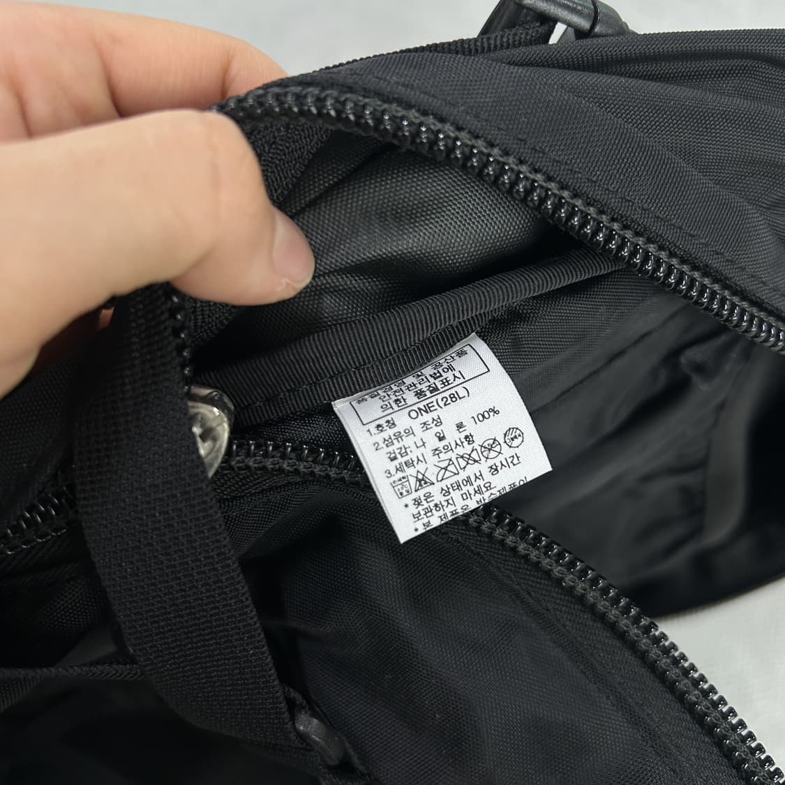 노스페이스 콰사 블랙 백팩 상품이미지5