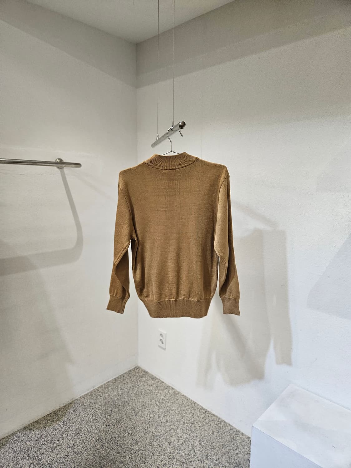 버버리 체크 패턴 니트 상품이미지3