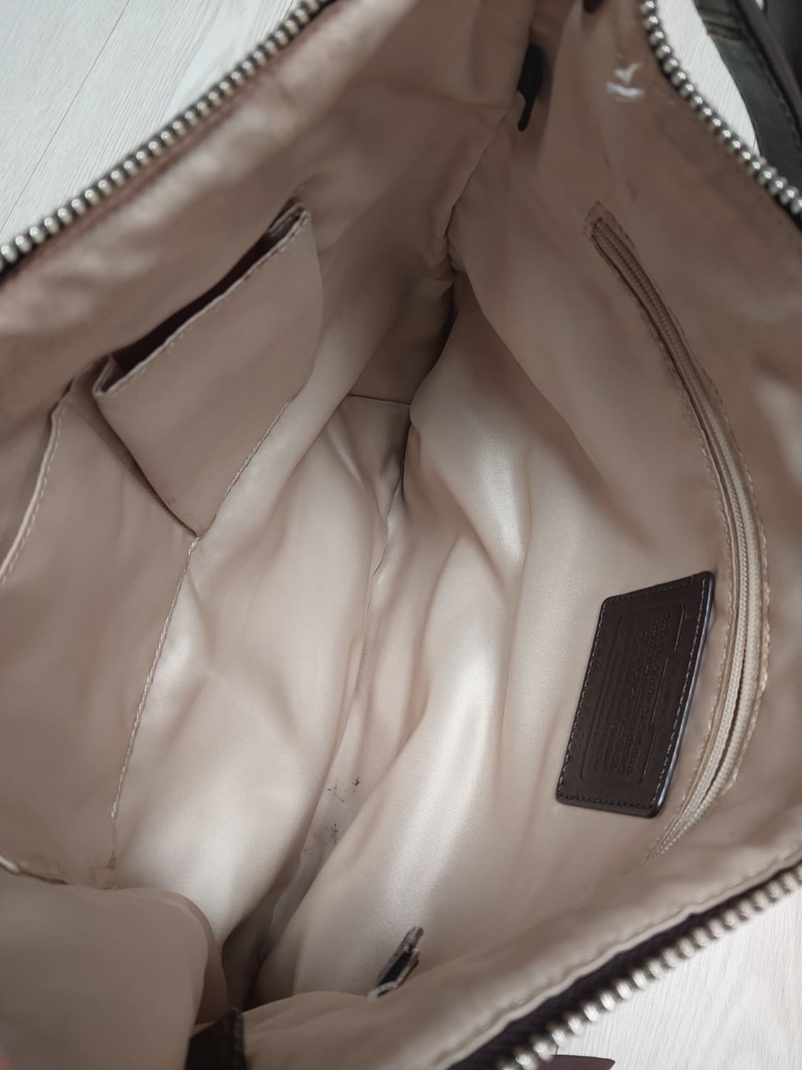 SALE🫶[정품] 코치 시그니처 투웨이백 (착샷O) 상품이미지9