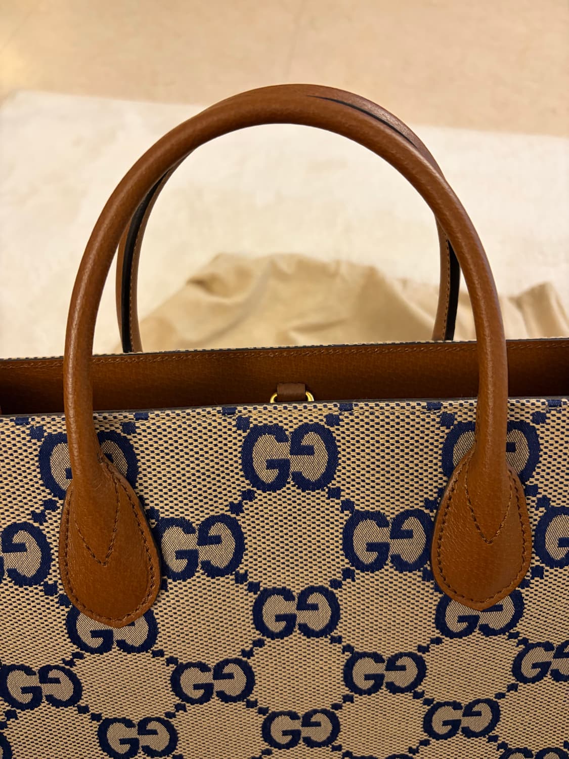 Gucci 구찌 GG 로고토트백 상품이미지9