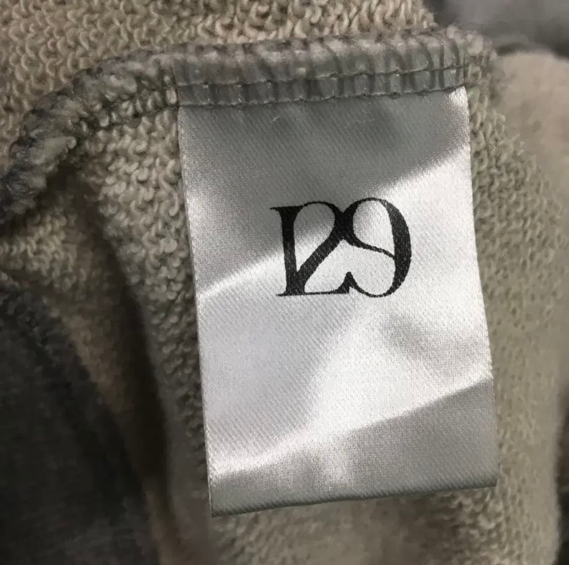 일리고 시그니쳐 후드집업 상품이미지4