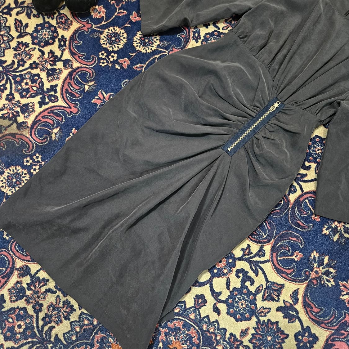 더블스탠다드 차콜 드레이크 셔링 지퍼 원피스 50 상품이미지2