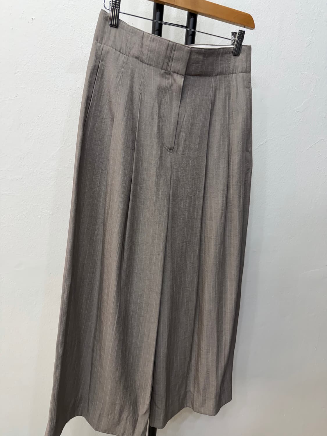 정품) TIME 타임 한섬 20ss 스트라이프 와이드 팬츠 64(26) 상품이미지2