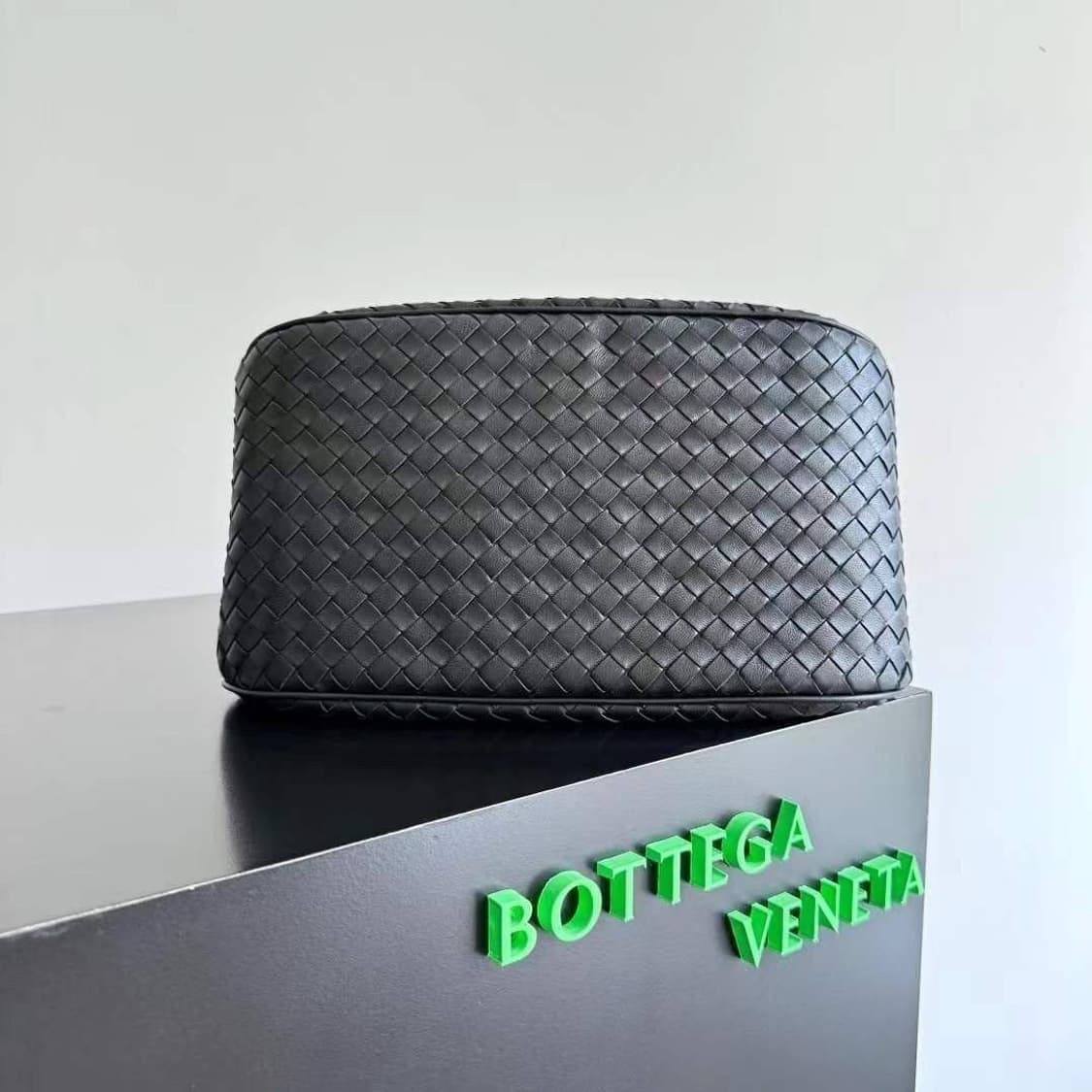 보테가 베네타 스몰 인트레치아토 토트 백 상품이미지2