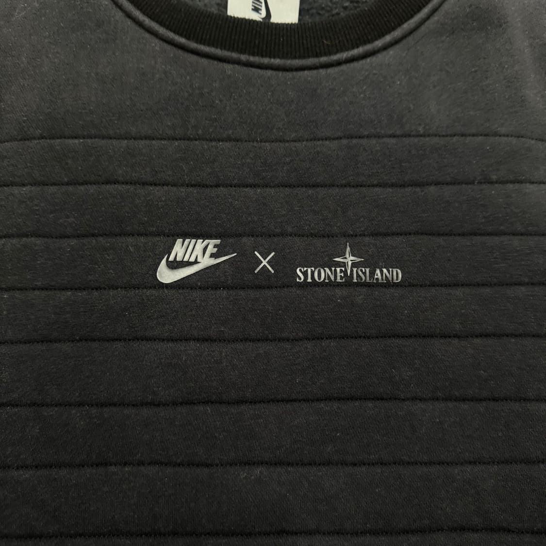 나이키X스톤아일랜드 테크팩 맨투맨  상품이미지3