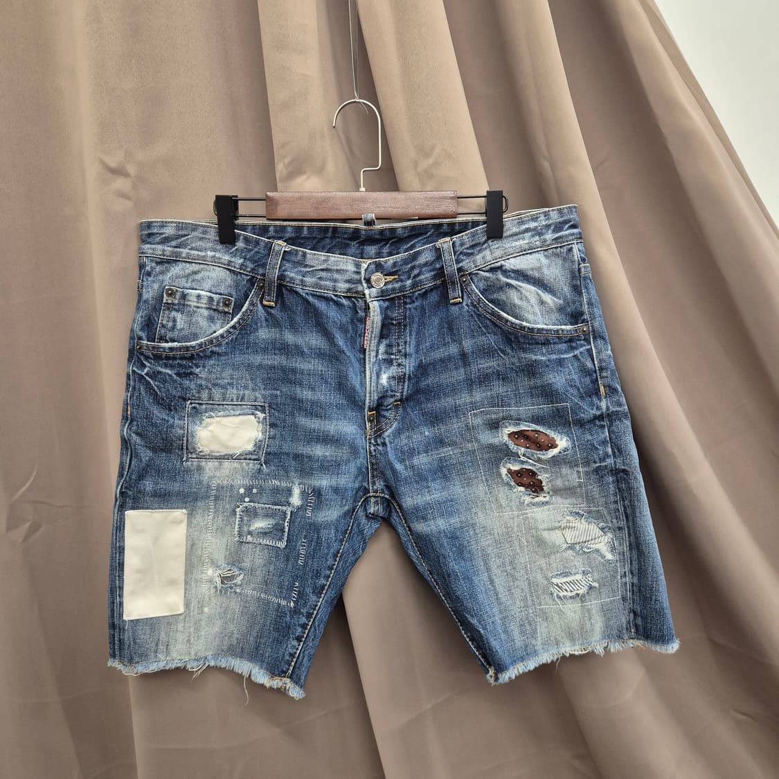 디스퀘어드2 멀티패치 반바지 50 상품이미지1