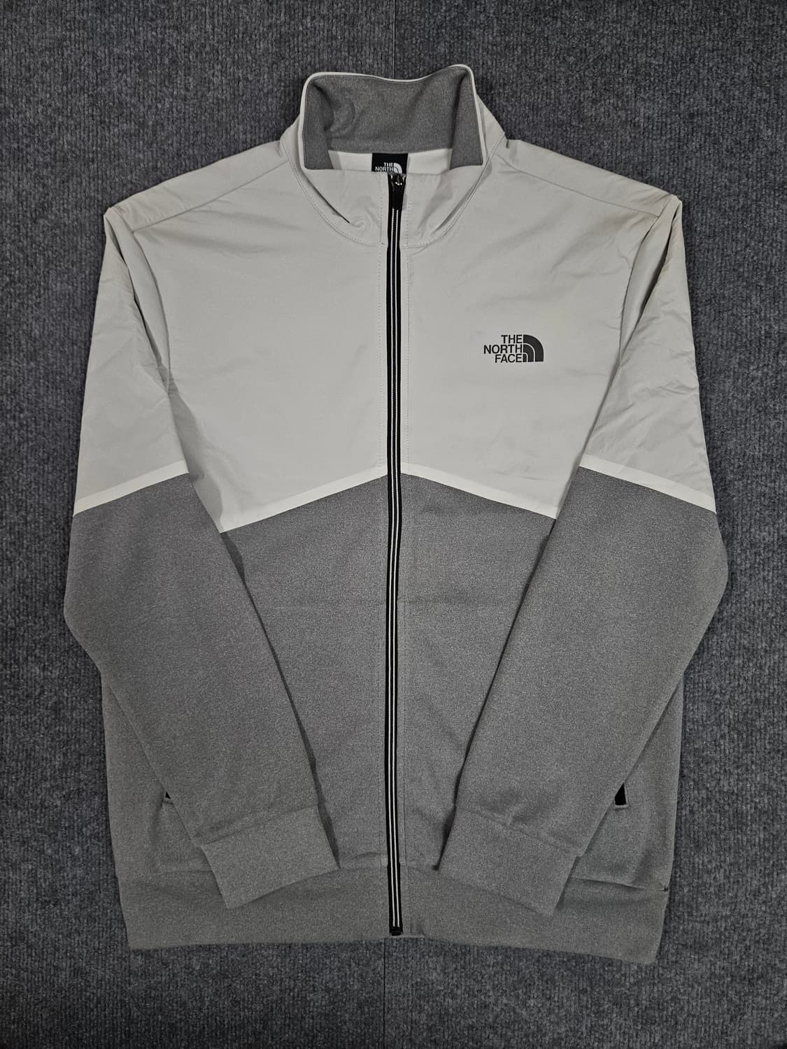 노스페이스 아이코닉 트레이닝 자켓L(급처) 상품이미지1