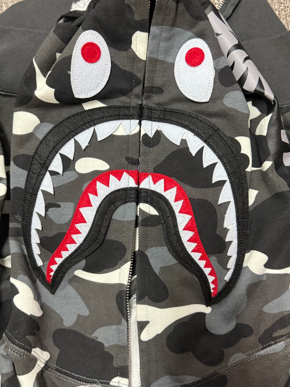 베이프 샤크 후드 집업  상품이미지2