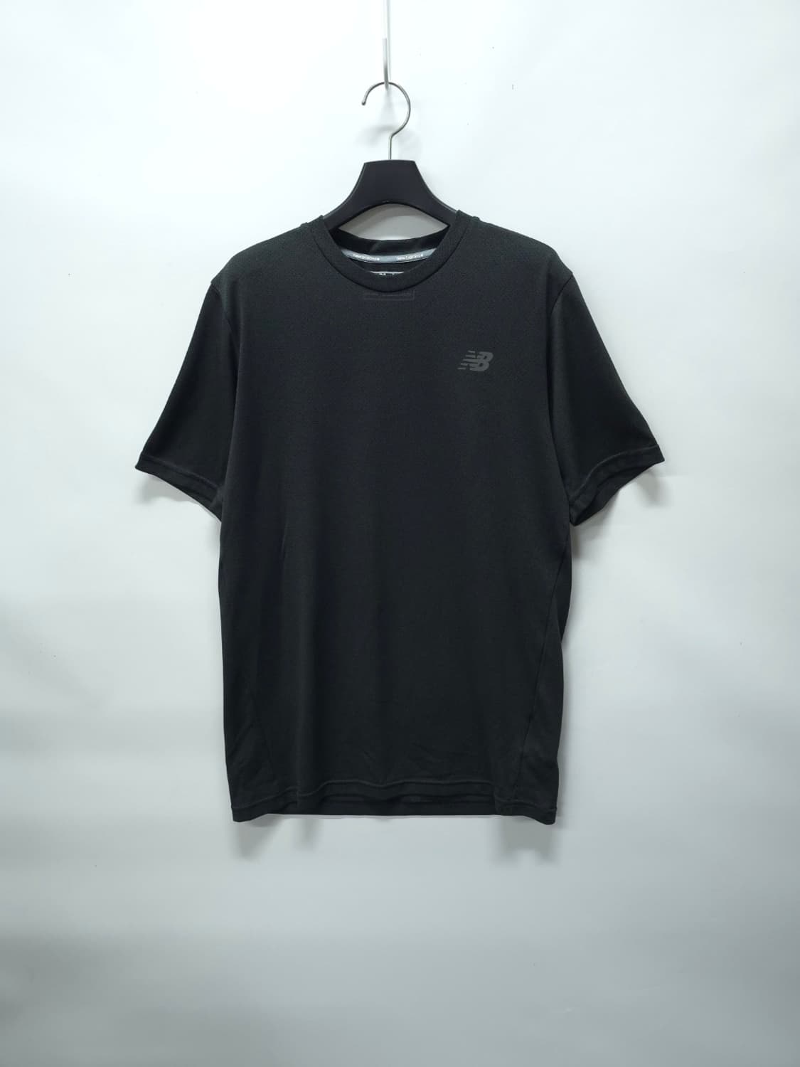 뉴발란스 남성 블랙 런닝 기능성 반팔 티셔츠(95) 상품이미지1