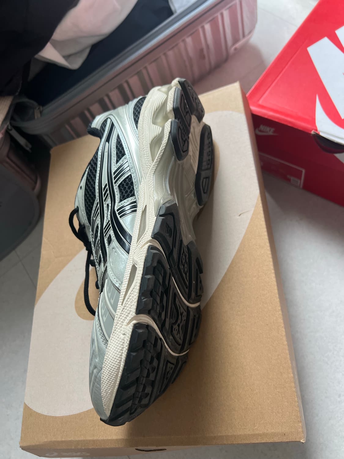 아식스 젤카야노14 (블랙씰그레이) 상품이미지3