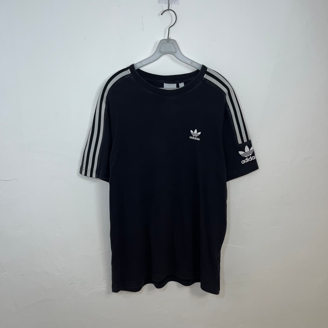 Adidas firebird black t-shirt 상품이미지4
