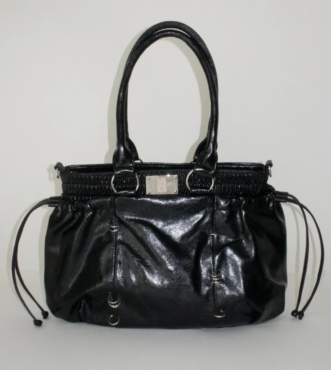 쿨사이드오브더필로우 pierced boxer bag black 상품이미지1