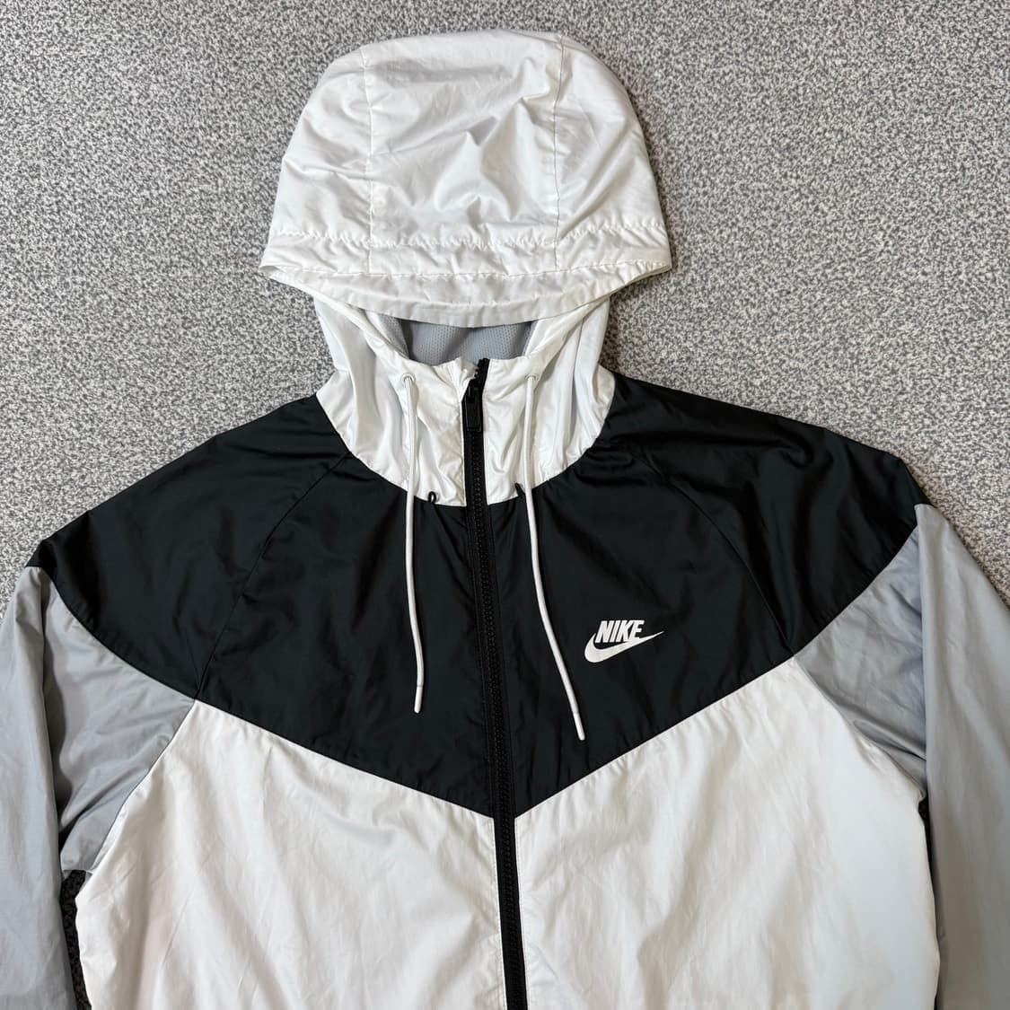 [정가 11만원] 나이키 윈드러너 바람막이 L 상품이미지5