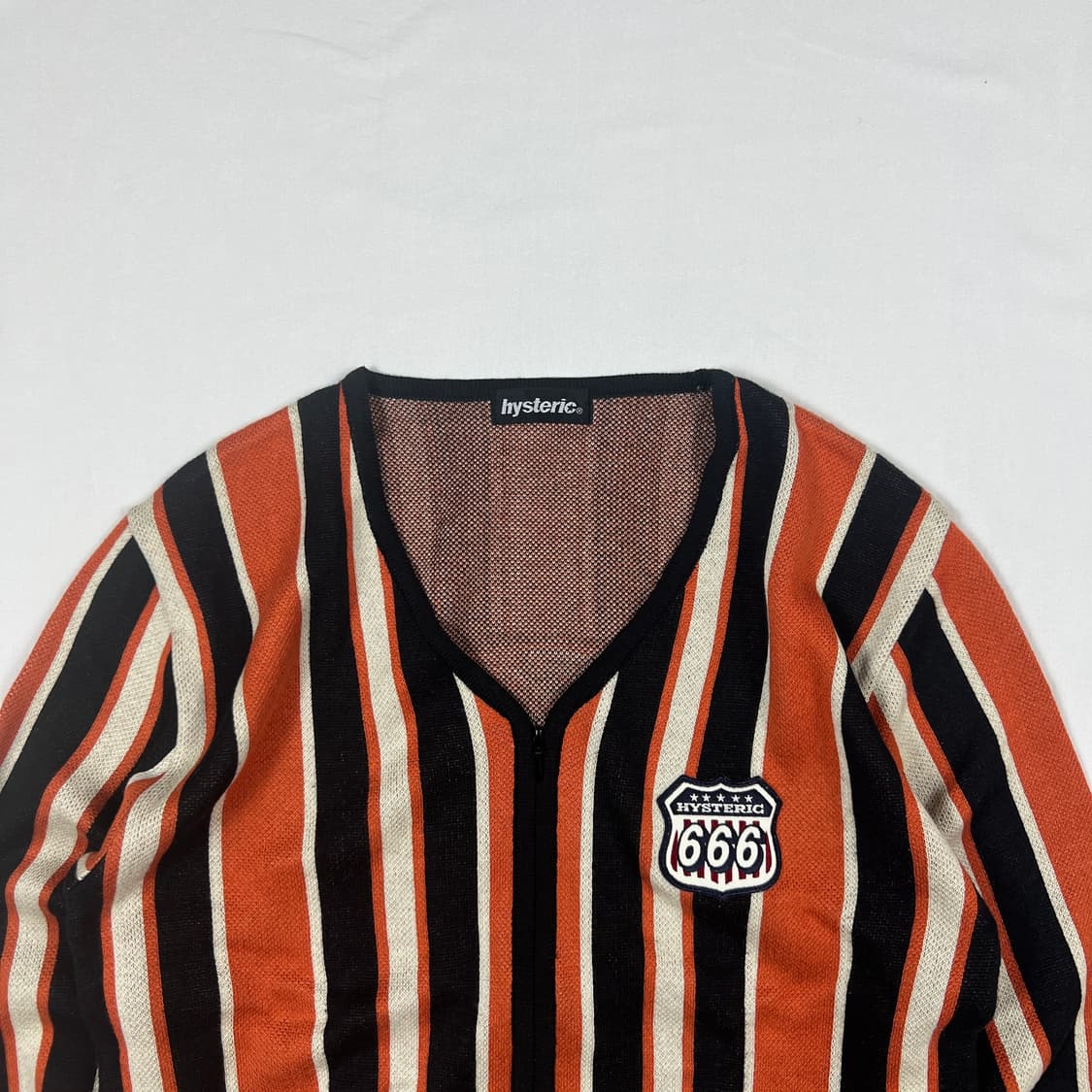 히스테릭글래머 666 로고 스트라이프 브이넥 니트 집업 상품이미지2