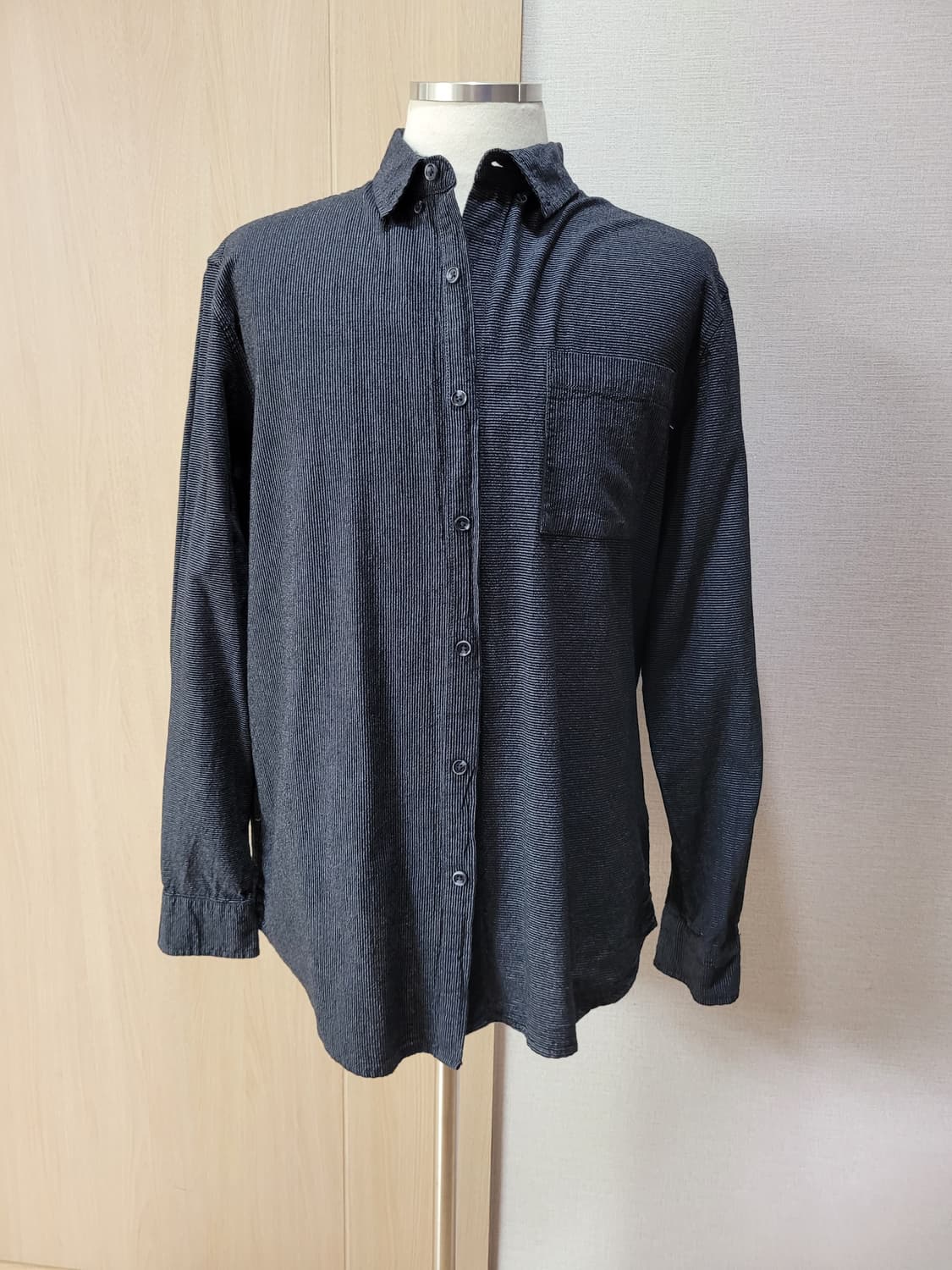 행텐 Hangten 남자 스트라이프 샴브레이 셔츠 105 블랙 상품이미지1