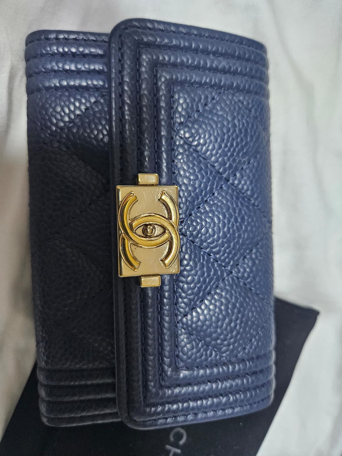 샤넬 보이 캐비어 카드지갑 네이비 샴페인골드 풀박스 상품이미지2