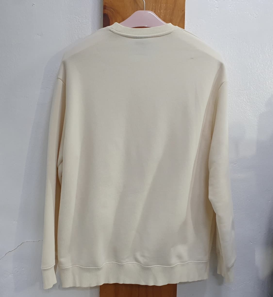 필루미네이트 크림색 맨투맨(100) 상품이미지6