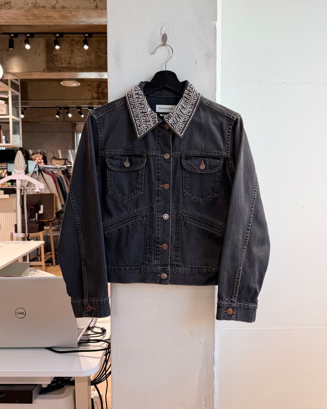 이자벨마랑 블랙 데님 비즈 카라 자켓  상품이미지2