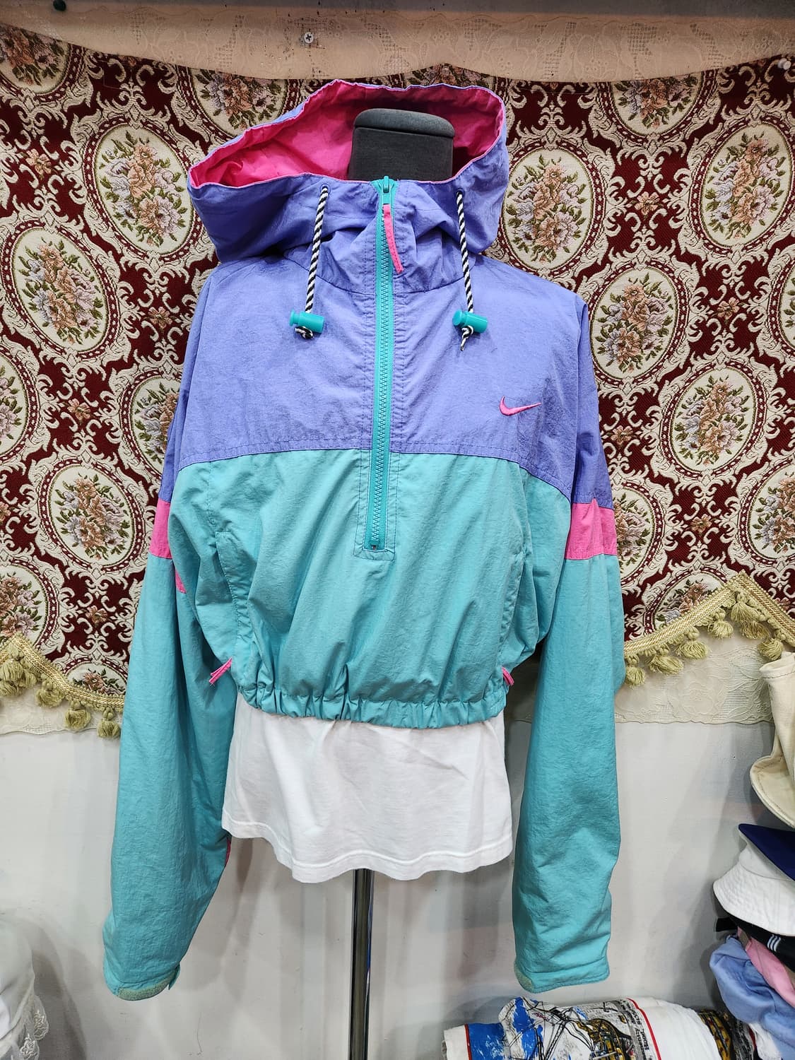 나이키 90s 빅스우시 리메이드 후드 아노락 자켓

 상품이미지1