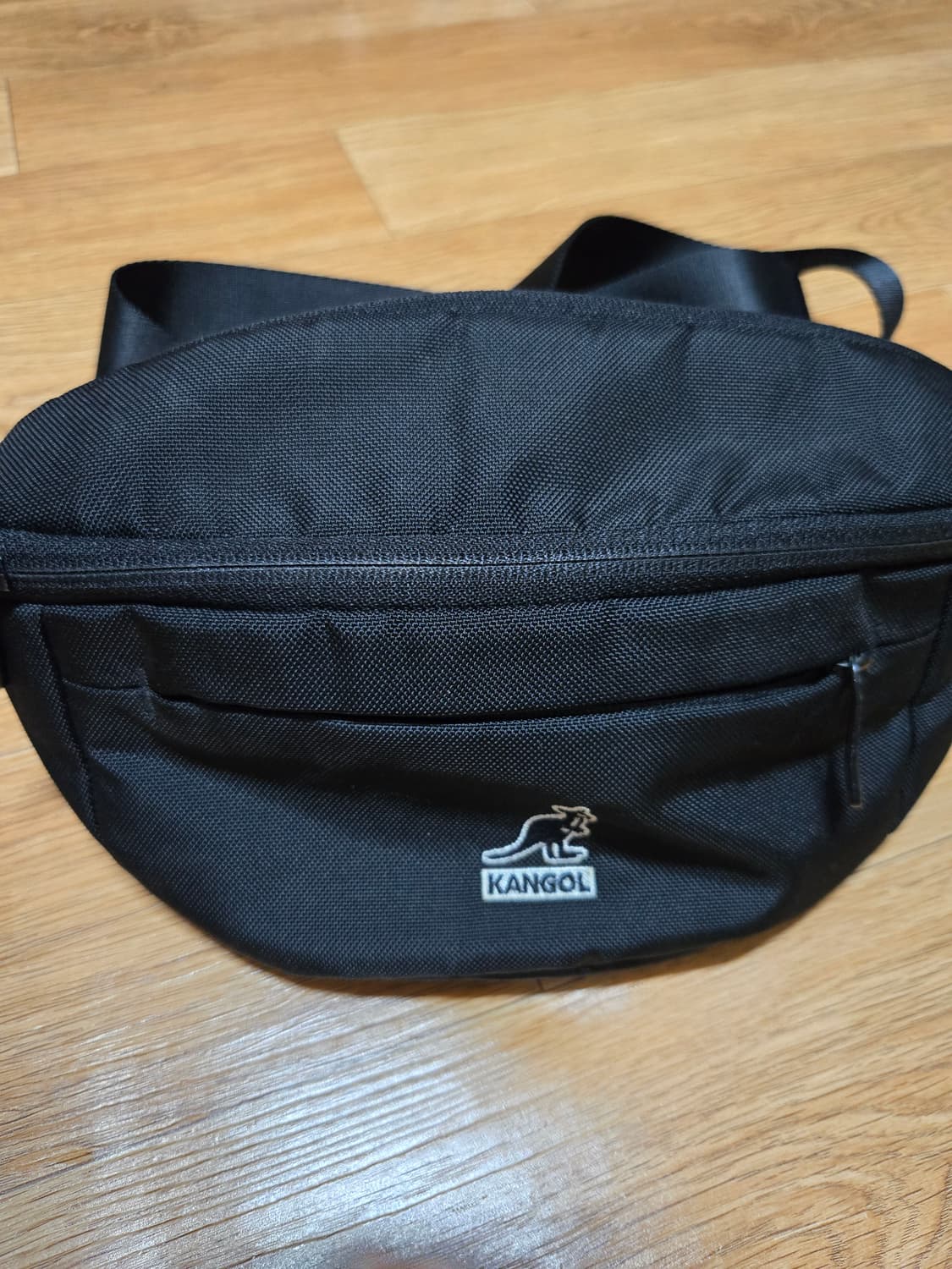 캉골 블랙 슬링백 힙색 상품이미지2