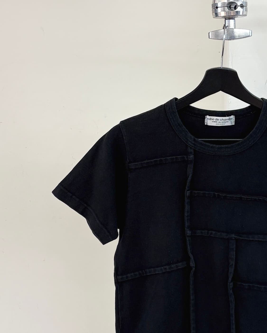 꼼데가르송 robe de chambre 블랙 패널 하프티 상품이미지3
