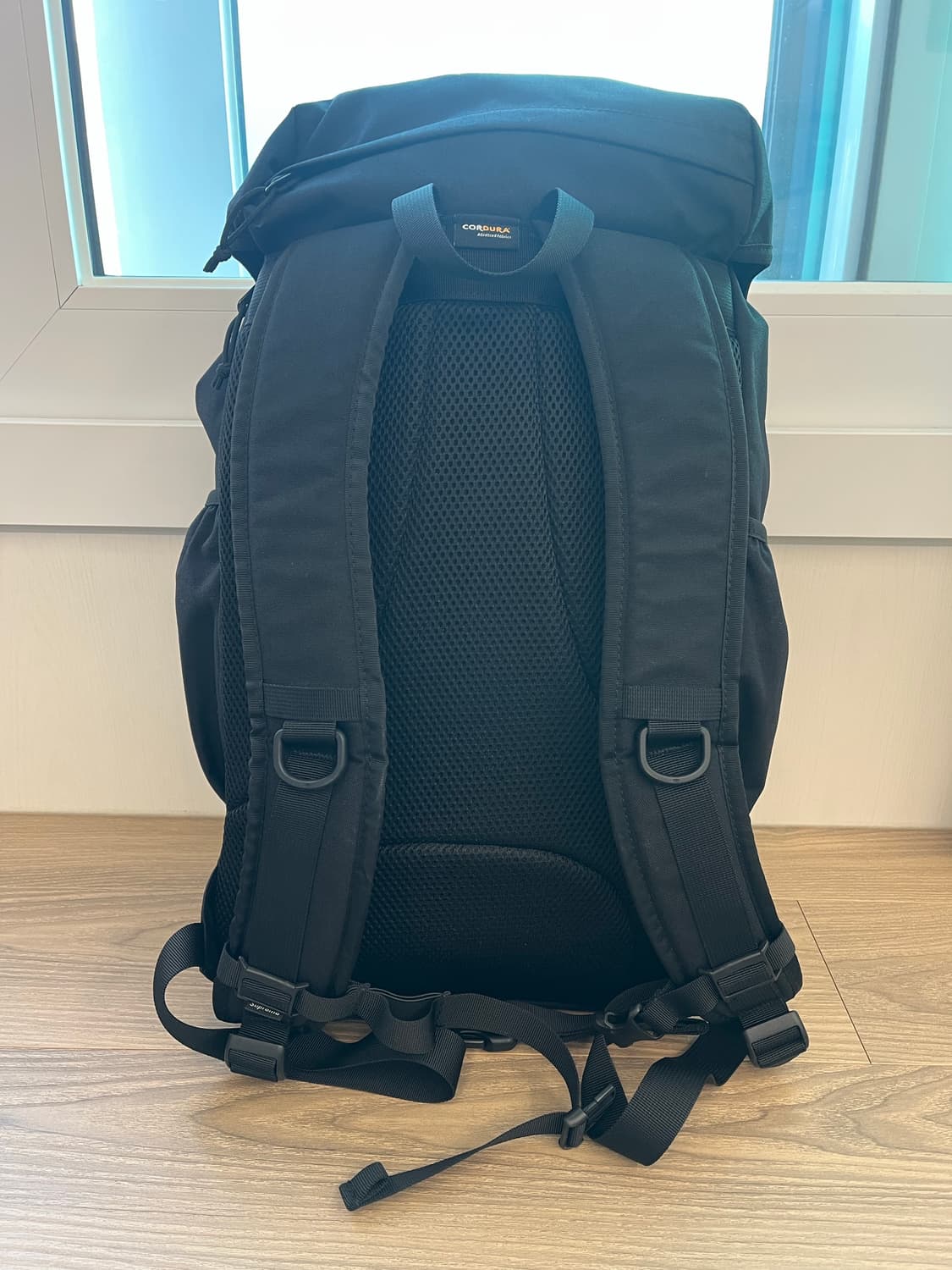 24FW 슈프림 백팩 블랙 상품이미지2