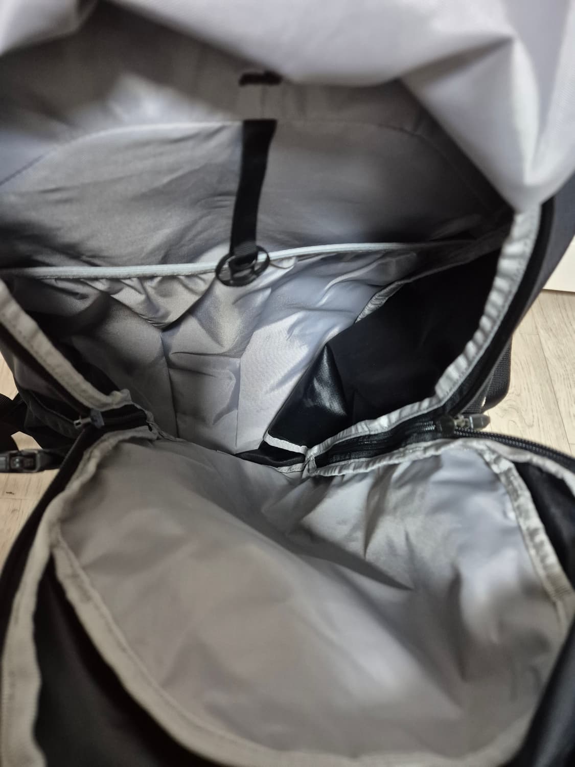 살로몬 트레일 블레이저 30L 블랙 백팩 상품이미지6