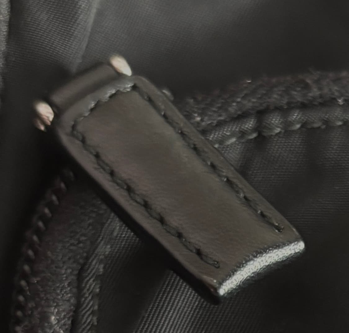 프라다 포코노 나일론 크로스백(투포켓, 바이커백) 상품이미지2