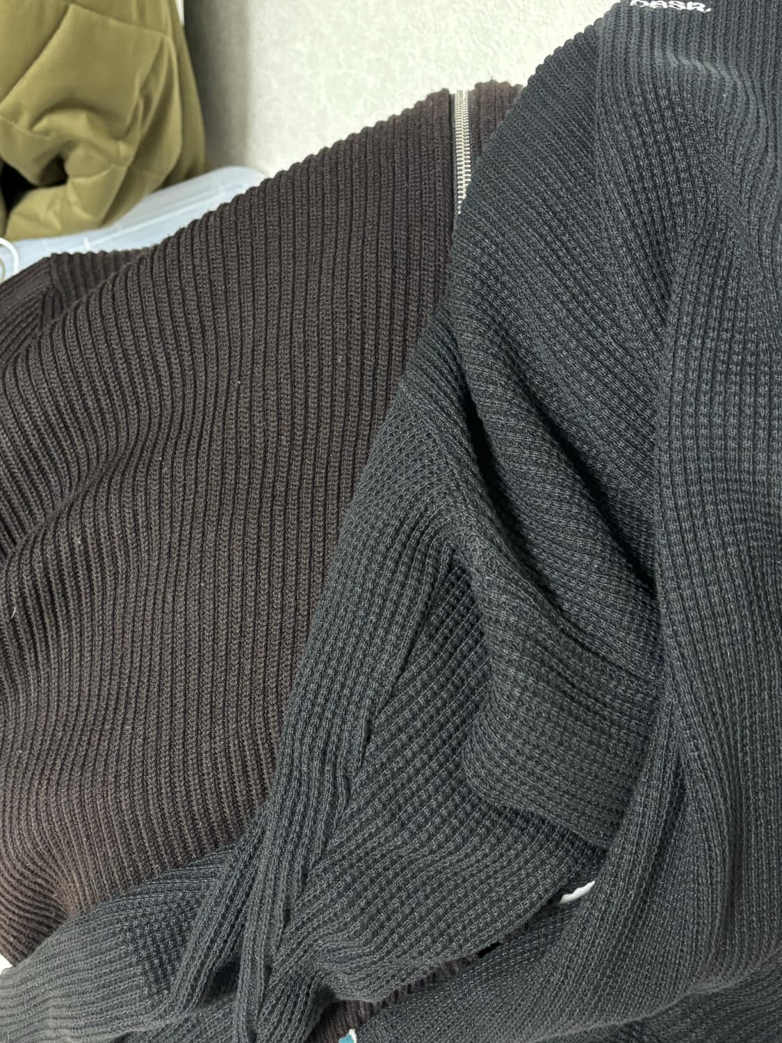 배송온게 색이 너무 달라서 문의하니깐 차단박네 상품이미지2