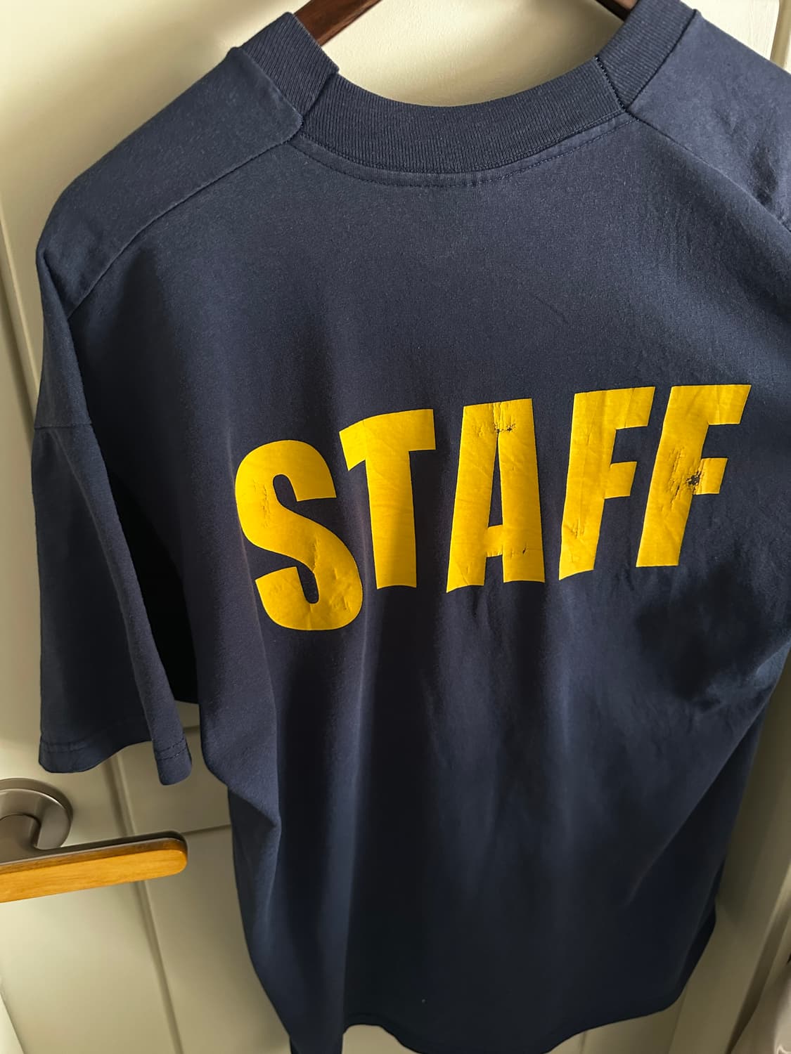 90s Fruit of the Loom STAFF 프린트 티셔츠 상품이미지2