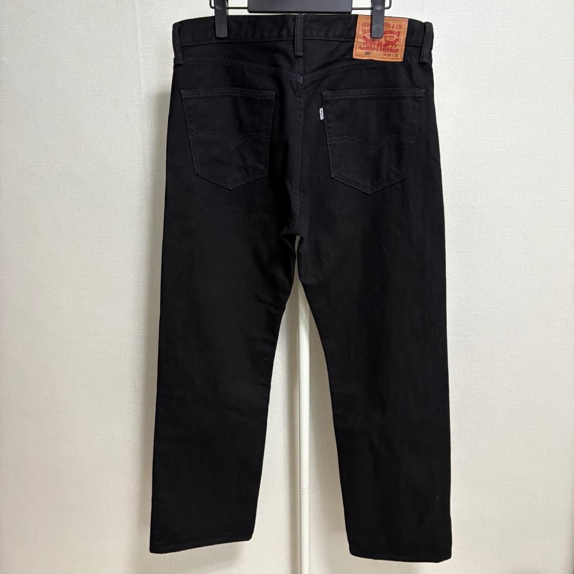 리바이스 505 레귤러핏 화이트탭 블랙 팬츠 / W33, L32 상품이미지6