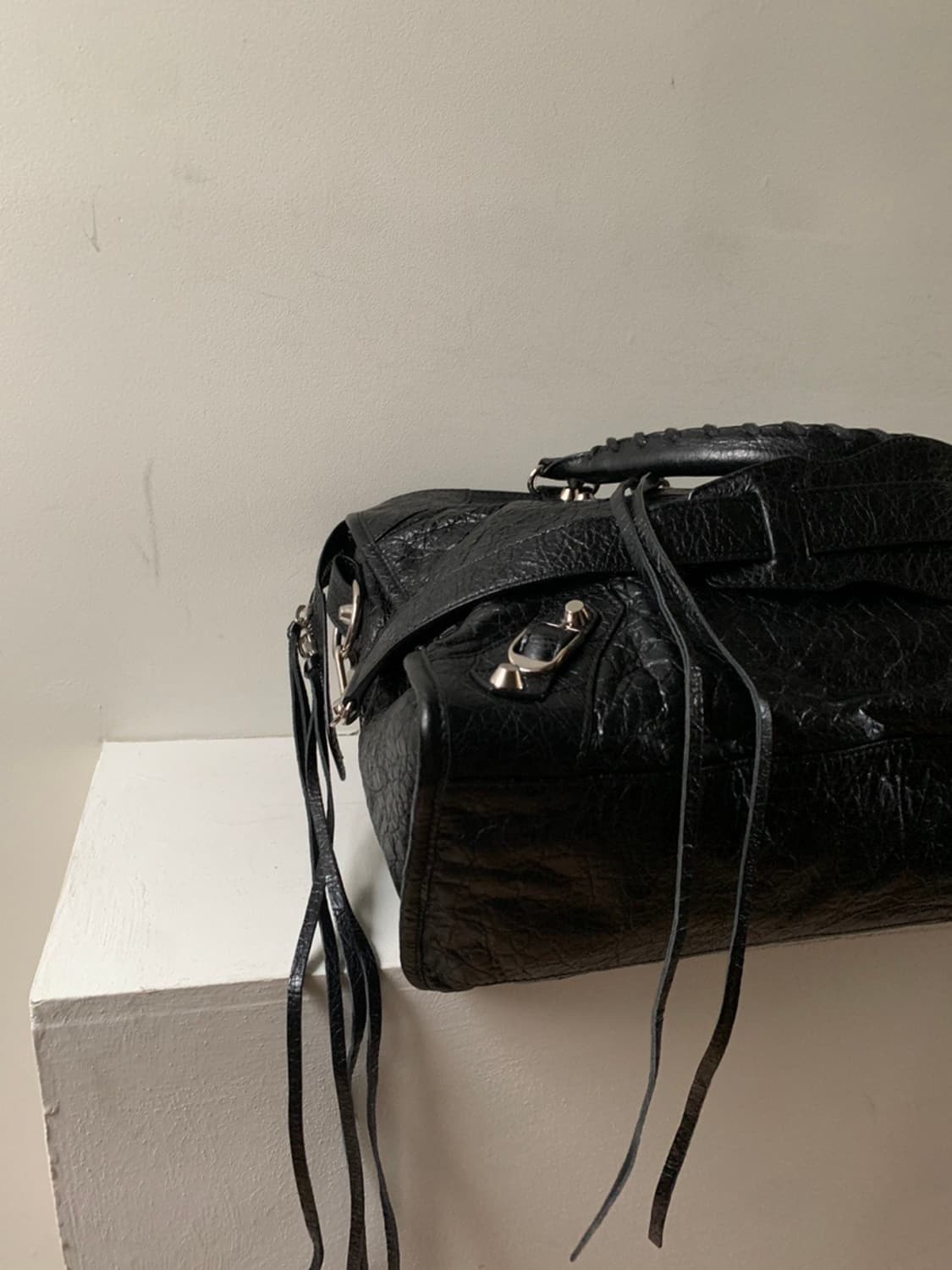 발렌시아가 모터백 시티백 미듐 블랙 정품  상품이미지5