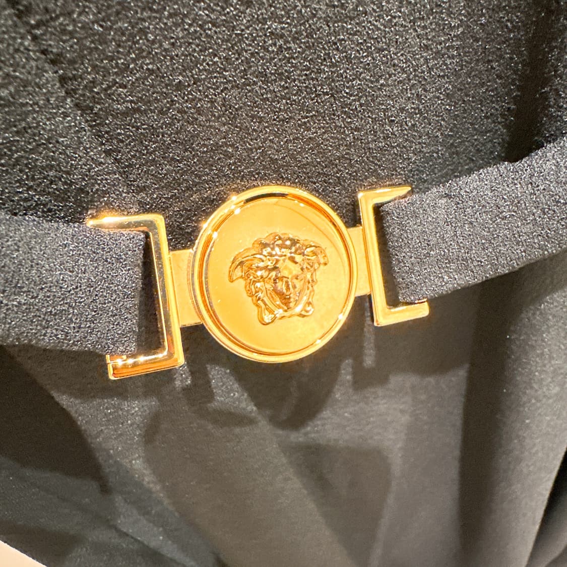 (정품/새상품) VERSACE 베르사체 여성 블랙 브이넥 드레스 상품이미지2